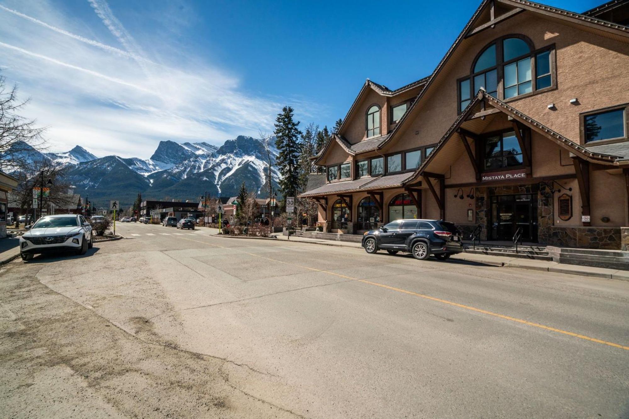 Cascade Penthouse By Canadian Rockies Vacation Rentals Canmore Exterior foto